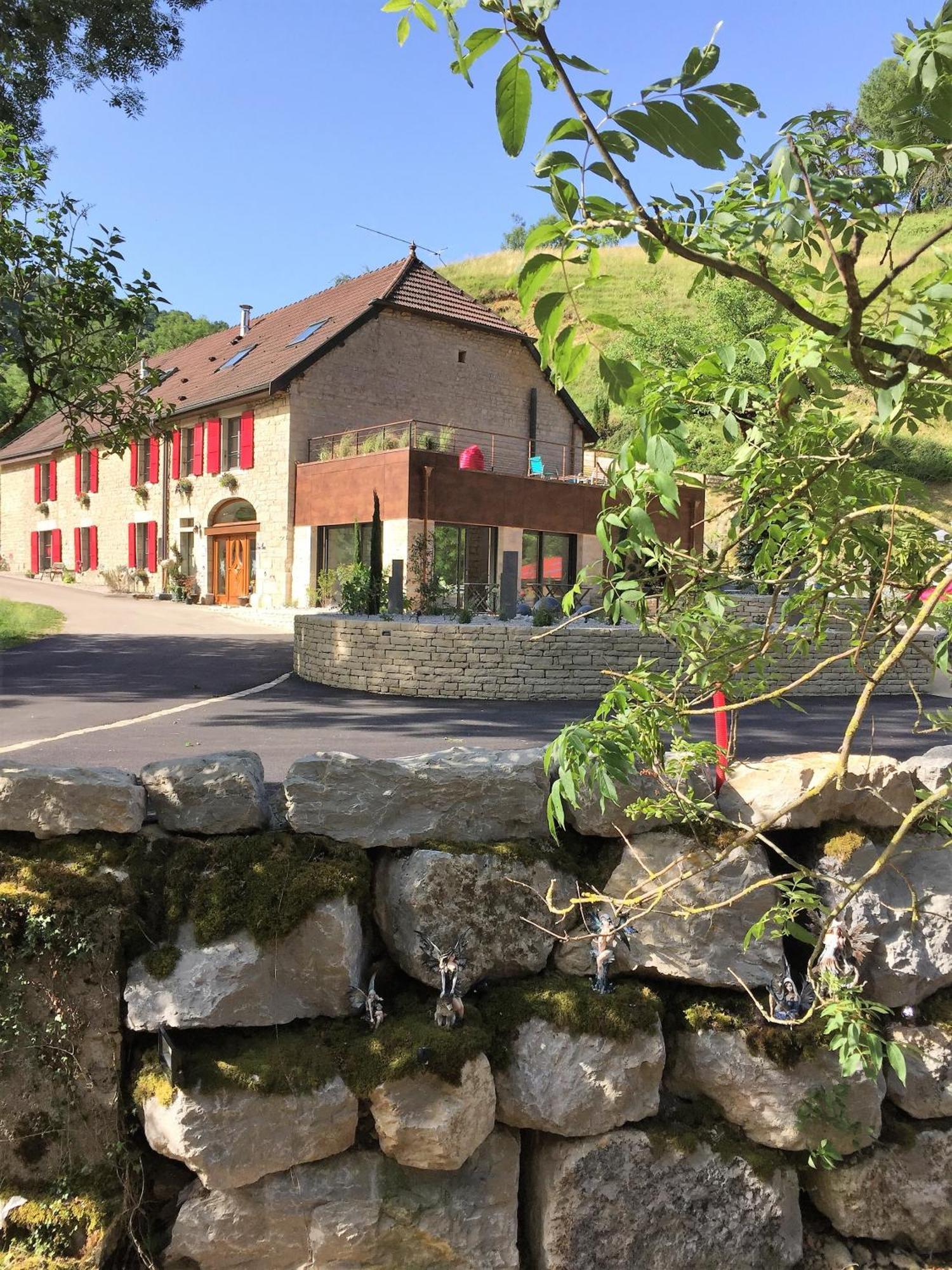Domaine Et Chambres D'Hotes Des Fees Pretin Exterior photo